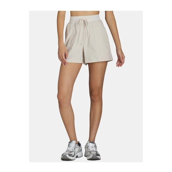 NWT Women’s Feather Stretch Dance Shorts – Plus Size XXL 22 – Beige Activewear - Picture 1 of 5